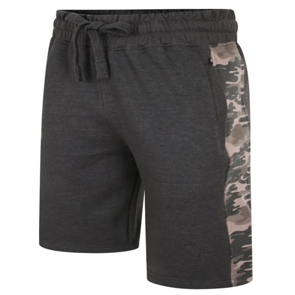 Harmaat collegeshortsit