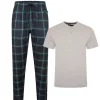 Oloasu / pyjama: t-paita ja housut