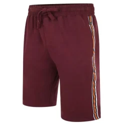 Punaiset collegeshortsit vetoketjutaskuilla